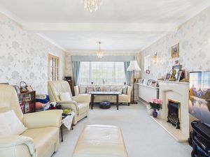 Sitting Room- click for photo gallery